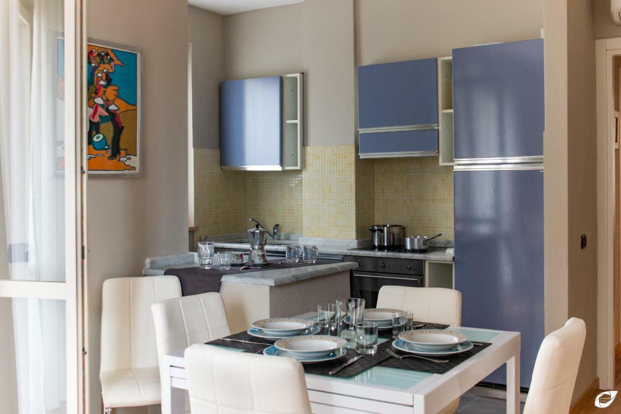 2-Bedroom Apt, With Balcony & Aircondition - 50 M From The Beach 마리아나디피에트라산타 외부 사진
