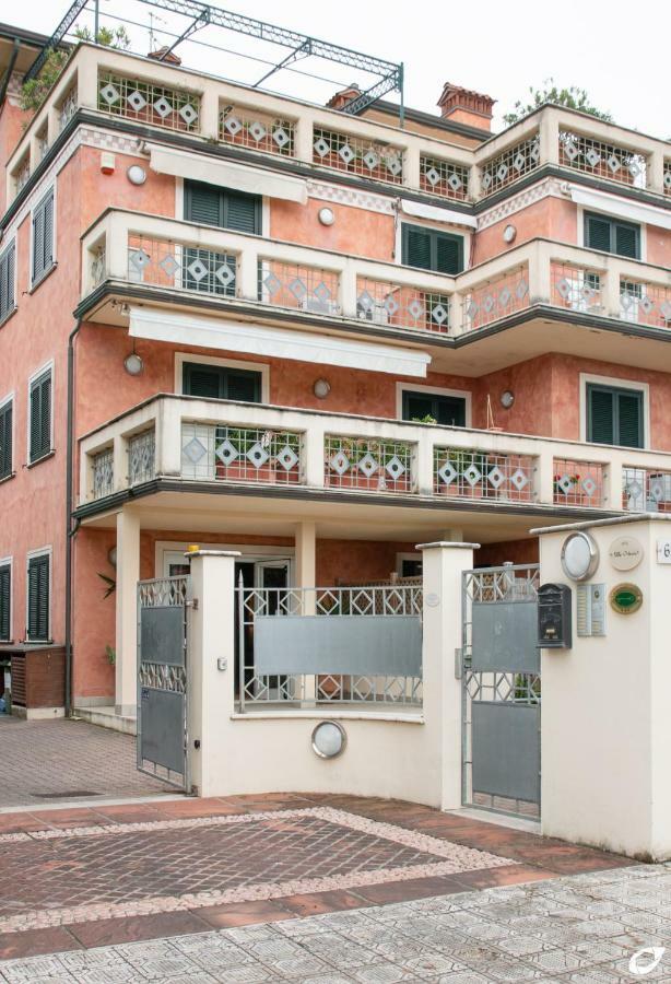 2-Bedroom Apt, With Balcony & Aircondition - 50 M From The Beach 마리아나디피에트라산타 외부 사진
